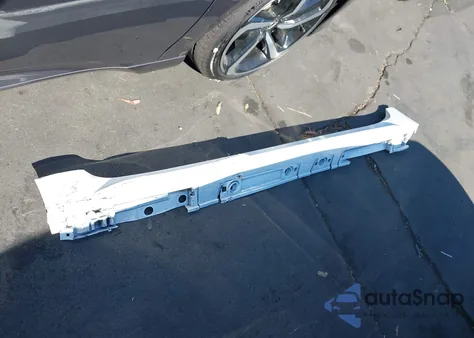 2025 Toyota Corolla Hybrid Le z USA, uszkodzony, nr VIN JTDBCMFE3S3100203